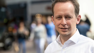 Arnout Hoekstra, de door GroenLinks-PvdA/PS aangezochte verkenner voor coalitievorming in Schiedam